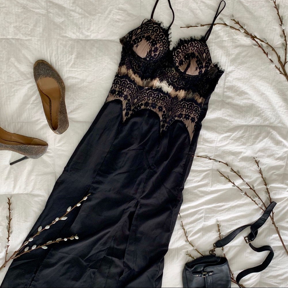 Lace Detail Maxi Dress